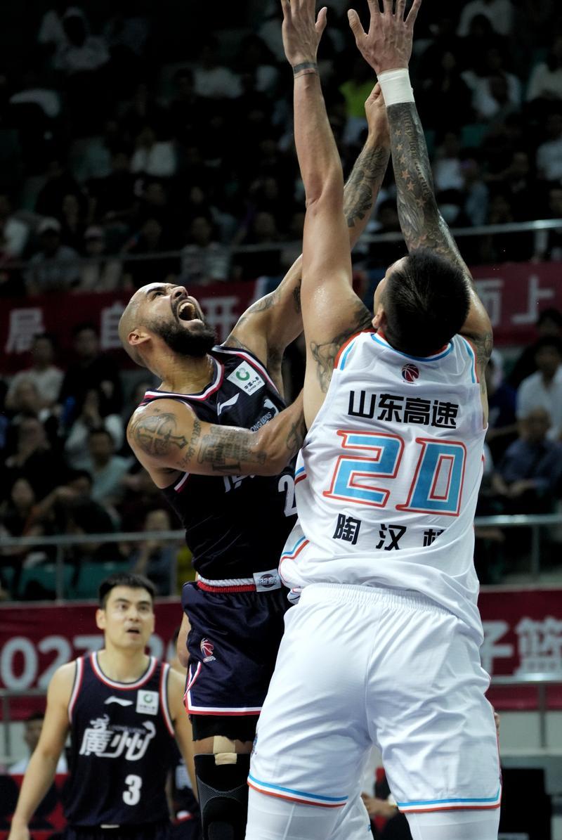 山东男篮发布备战花絮,今夜强势反弹,CBA季后赛任务艰巨,控场能力受关注的简单介绍 山东男篮发布备战花絮,今夜强势反弹,CBA季后赛任务艰巨,控场能力受关注的简单介绍